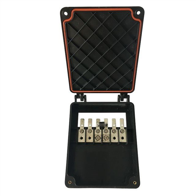 ייצור תיבות צומת סולארי